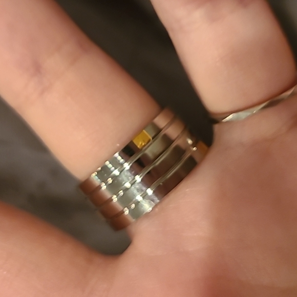 Stainless steel ribbed ring with goldtone highlights - Picture 3 of 8